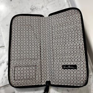 Vera Bradley-Vacation Organizer NWOT